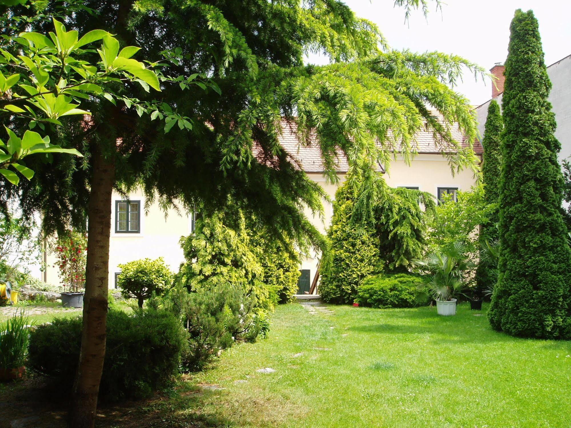 Hotel Wollner Sopron Exterior photo